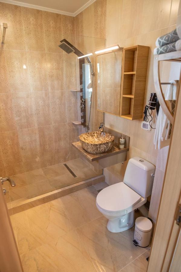 Studio Premium - Sunny Lake - Cu Vedere Spre Lac *